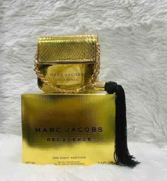 Moschino Decadence Perfume first copy