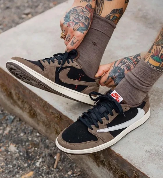 Jordan TRAVIS SCOTT SHOES first copy