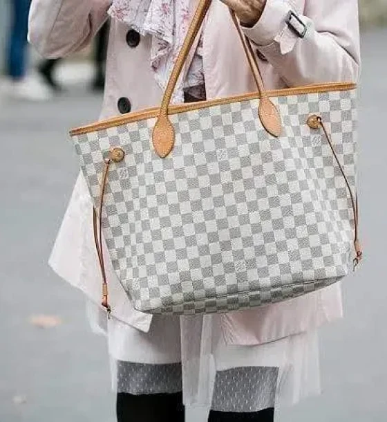 Louis Vuitton Neverfull White Tote With Wallet first copy