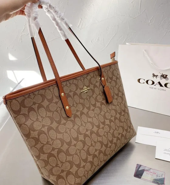 Coach Tote With Zip Bag first copy