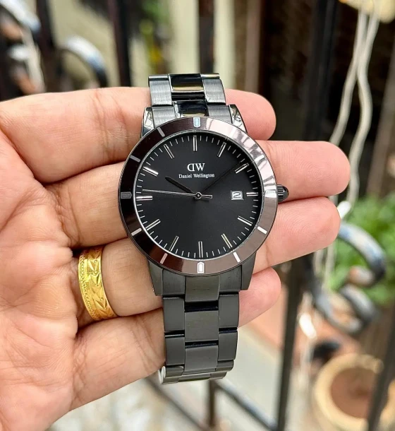 DW Paradigma Link Black - Quartz Movement Watch first copy