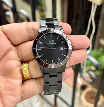 DW Paradigma Link Black - Quartz Movement Watch first copy