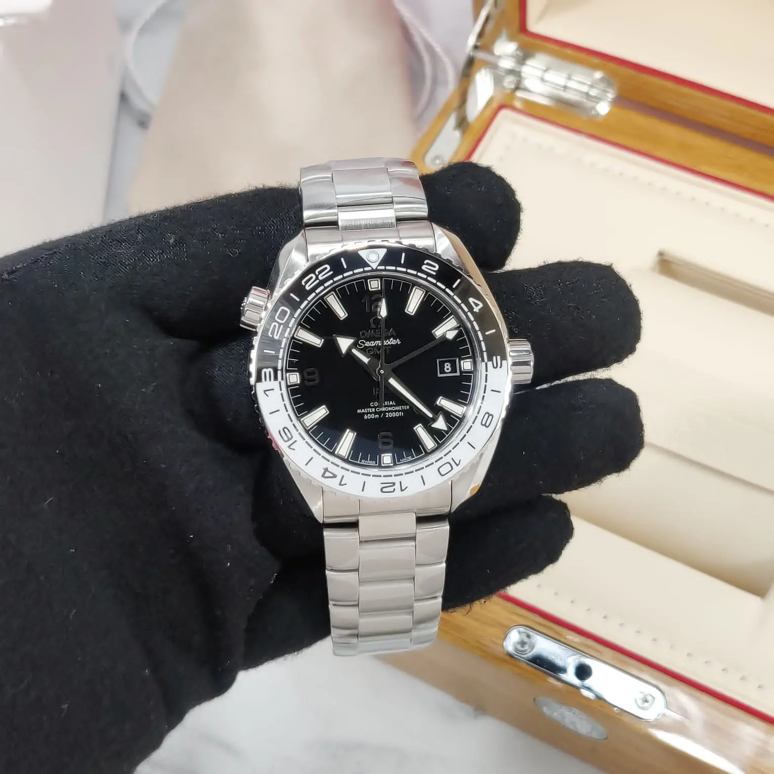 PLANET Ocean Co Axial Master Chronometer