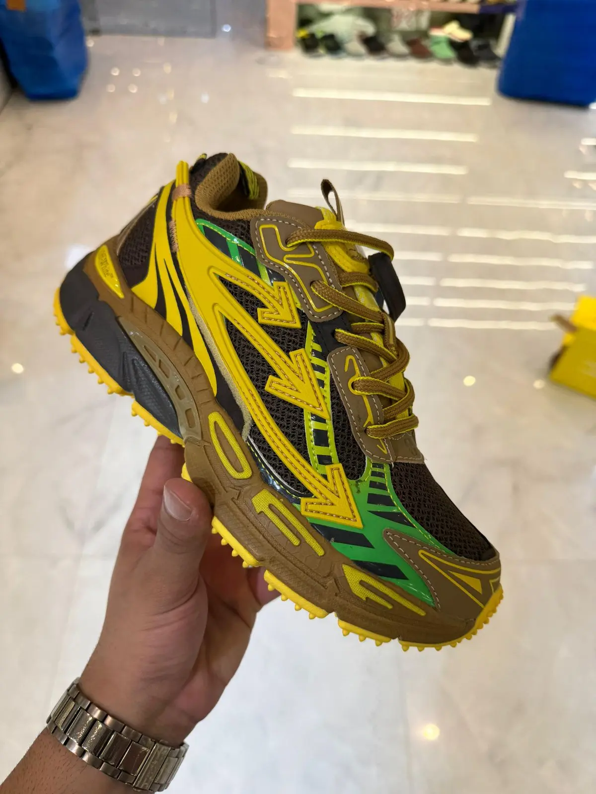 VR Sneaker