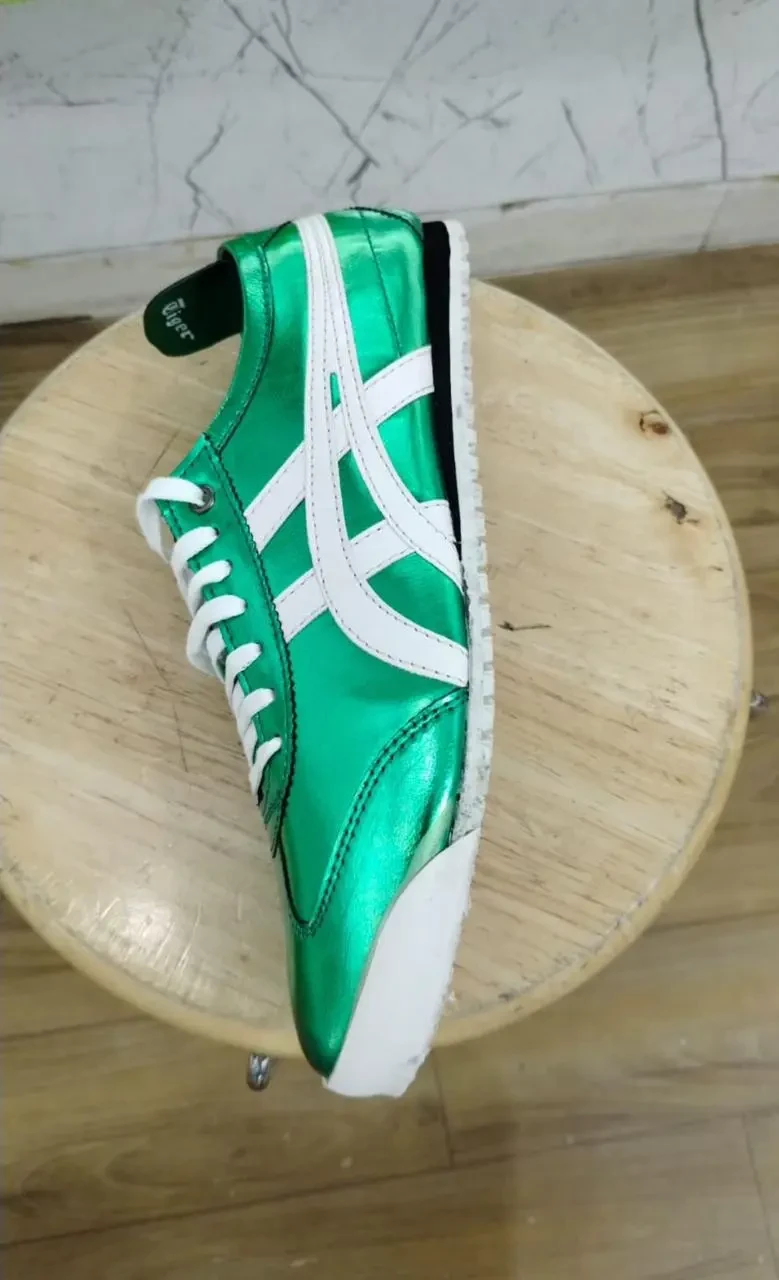 Onitsuka Tiger Tiger Metallic Shoes - Option 2